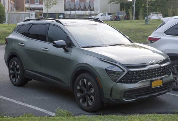 10. 2026 Kia Sportage Hybrid FWD