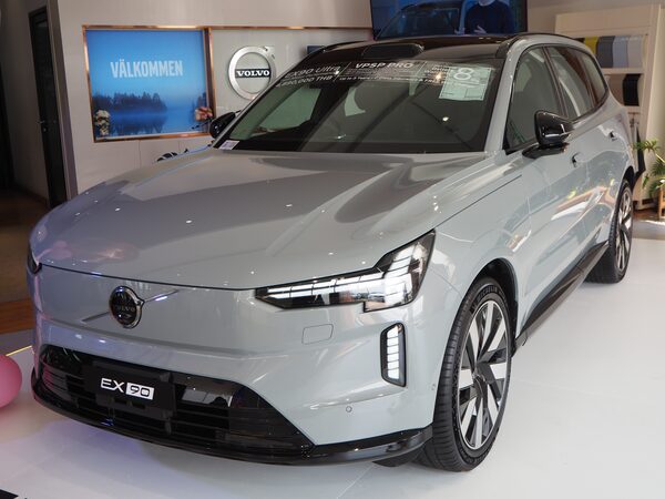 2026 Volvo EX90