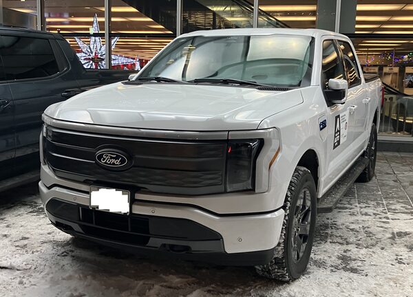 2026 Ford F-150 Lightning (Pro, XLT, Flash, Lariat, Platinum)