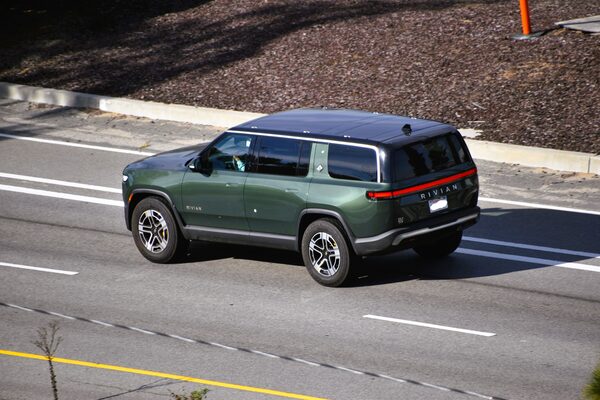 9. 2026 Rivian R1S Max Pack