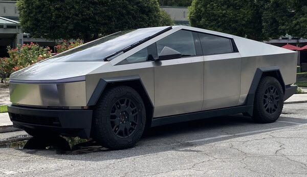2026 Tesla Cybertruck (AWD, Cyberbeast)